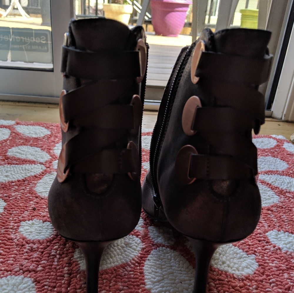 Boots - Picture 2 of 4